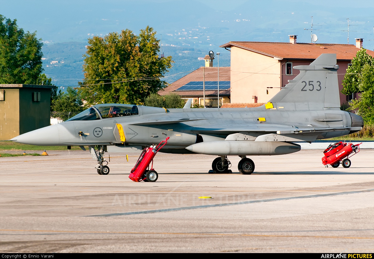 Sweden - Air Force 39253 aircraft at Verona - Villafranca