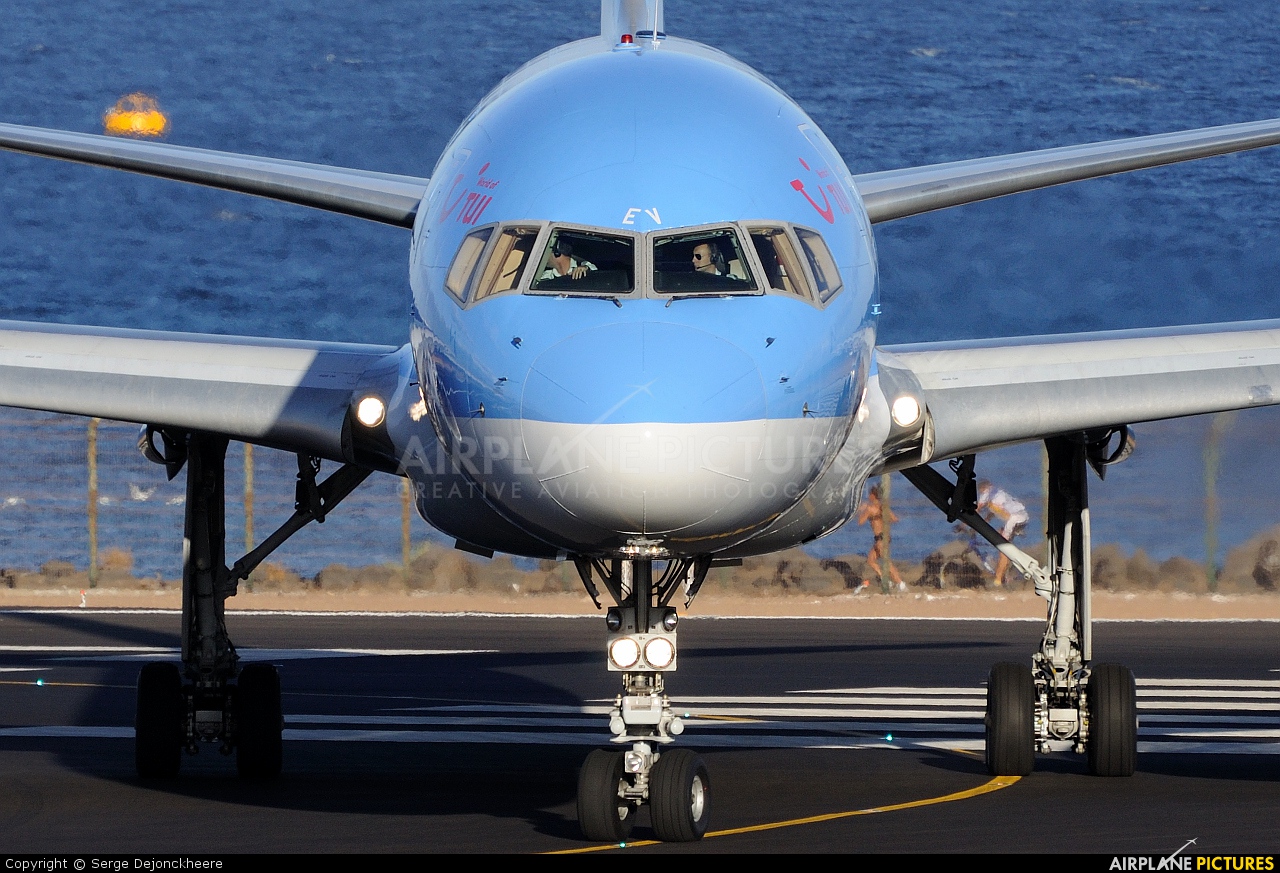 Thomson/Thomsonfly G-CPEV aircraft at Lanzarote - Arrecife