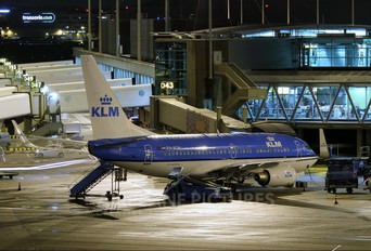 PH-BGM - KLM Boeing 737-700