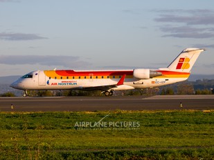 EC-IZP - Air Nostrum - Iberia Regional Canadair CL-600 CRJ-200