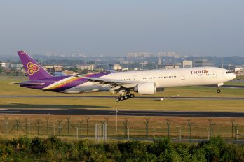HS-TKT - Thai Airways Boeing 777-300ER