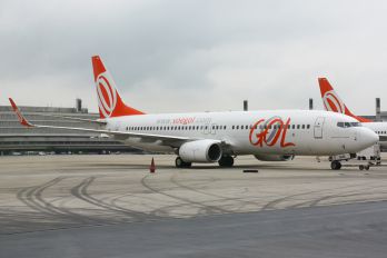 PR-GUG - GOL Transportes Aéreos  Boeing 737-800