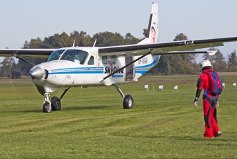 SP-WAW - Private Cessna 208 Caravan