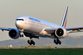 F-GZNJ - Air France Boeing 777-300ER