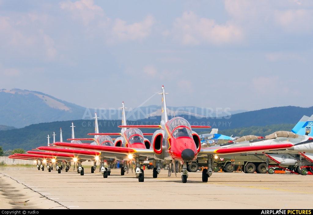 Spain - Air Force : Patrulla Aguila E.25-06 aircraft at Sliač