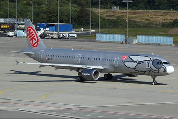 OE-LES - Niki Airbus A321