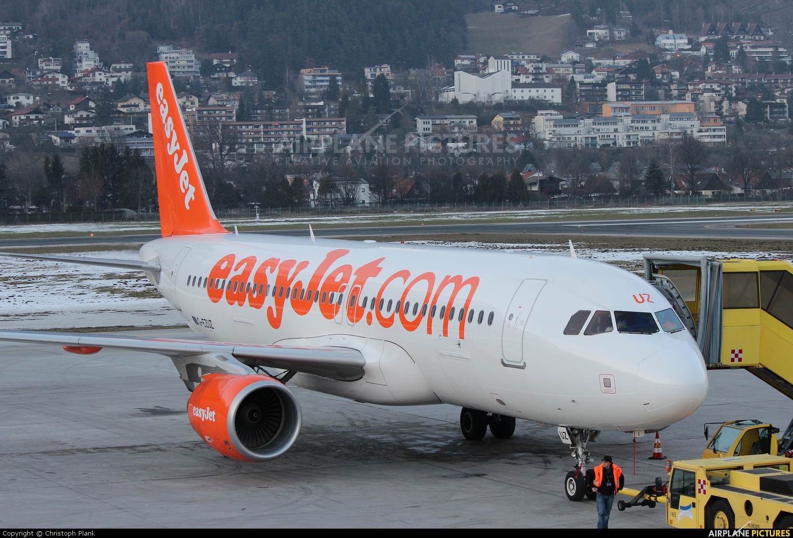 easyJet G-EZUZ aircraft at Innsbruck