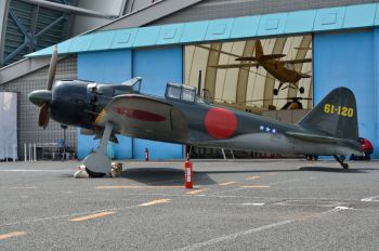 61-120 - Japan - Imperial Navy (WW2) Mitsubishi A6M5 Reisen Zero 