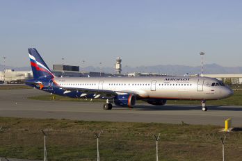 VP-BTG - Aeroflot Airbus A321