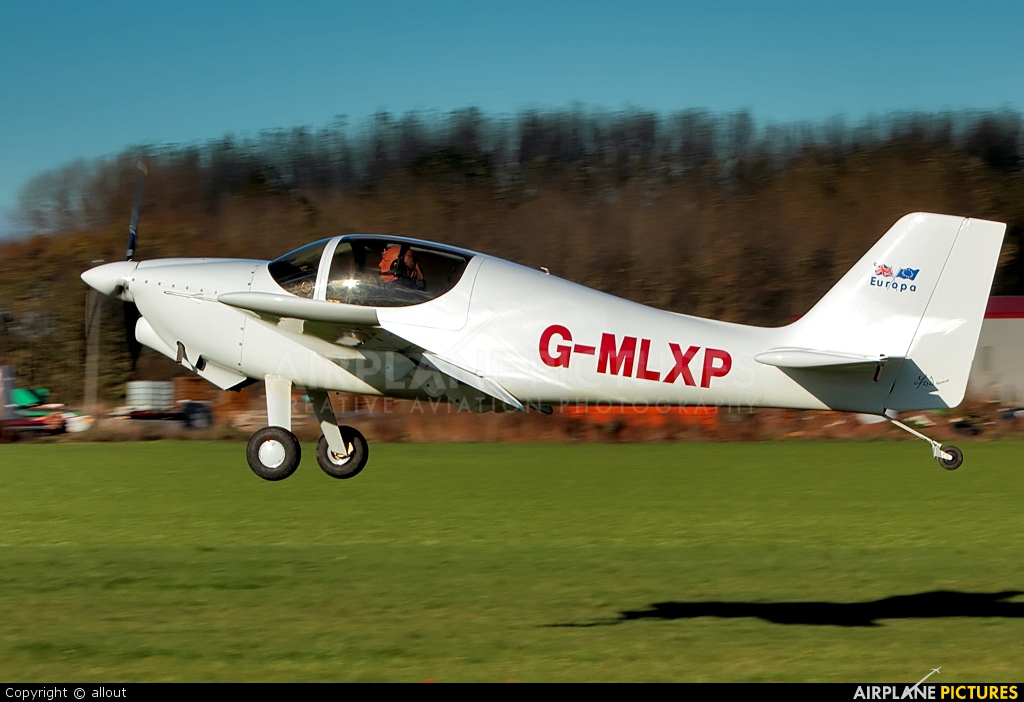 Private G-MLXP aircraft at Breighton