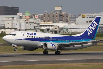 JA8500 - ANA Wings Boeing 737-500