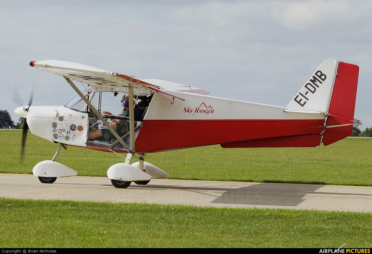 Private EI-DMB aircraft at Northampton / Sywell