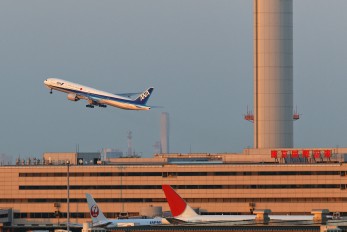 JA751A - ANA - All Nippon Airways Boeing 777-300