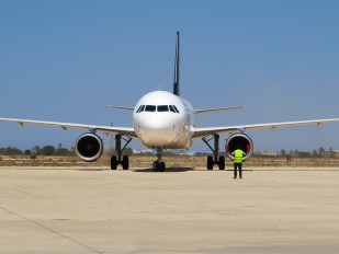 5A-ONM - Afriqiyah Airways Airbus A320