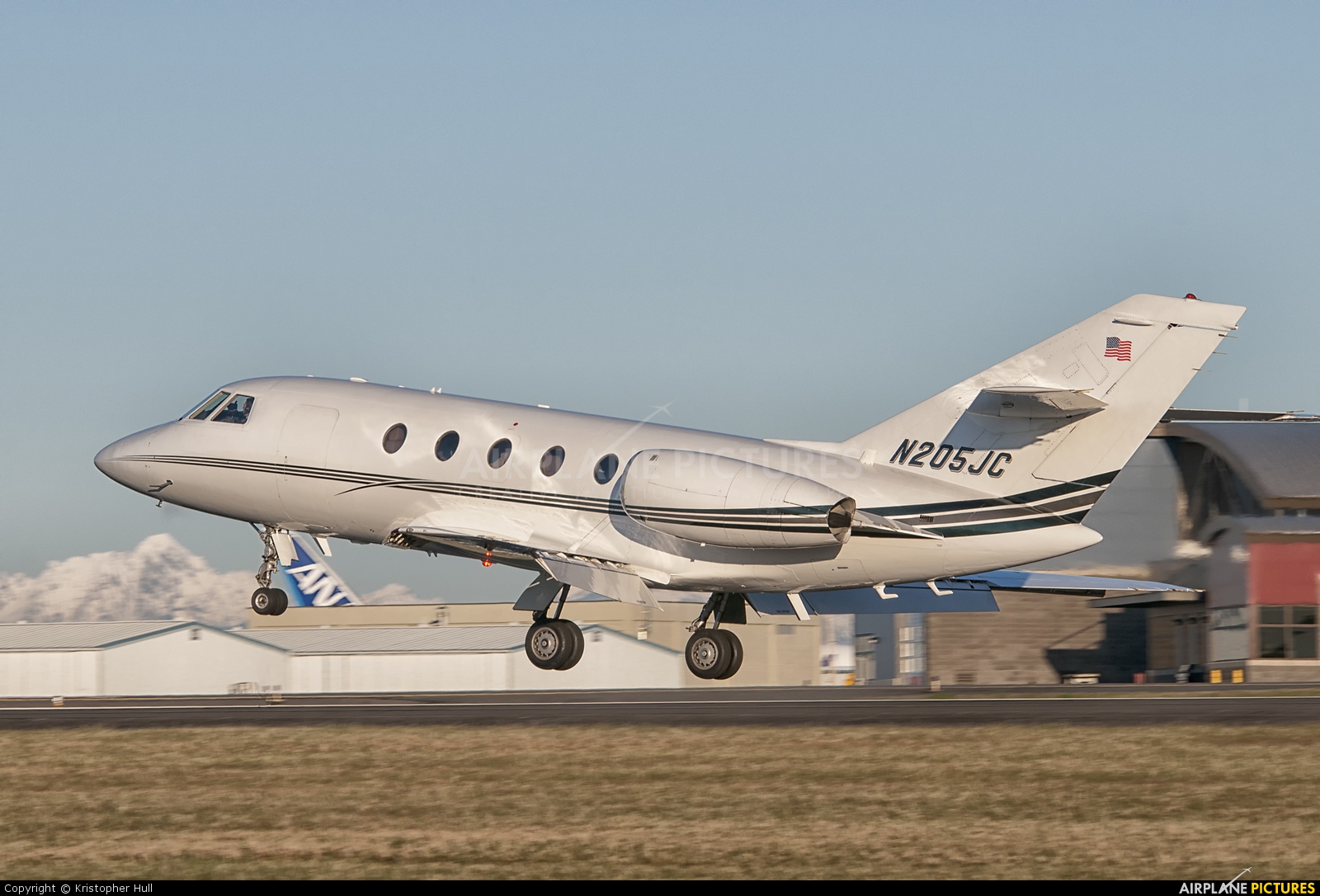 Private N205JC aircraft at Everett - Snohomish County / Paine Field