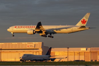 C-FIVR - Air Canada Boeing 777-300ER