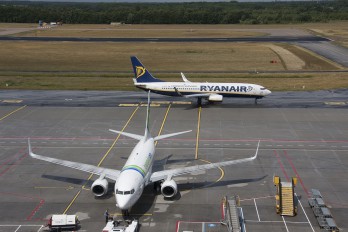 EI-DYE - Ryanair Boeing 737-800