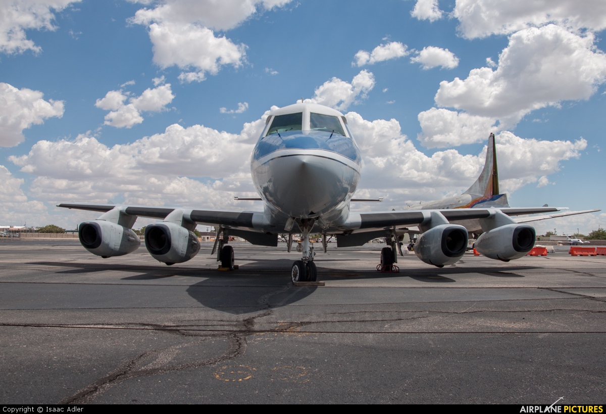 Private N4AZ aircraft at El Paso Intl