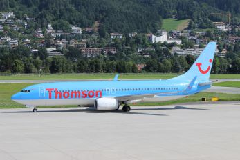 G-TAWJ - Thomson/Thomsonfly Boeing 737-800