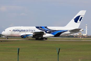9M-MNE - Malaysia Airlines Airbus A380
