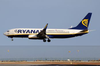 EI-DWR - Ryanair Boeing 737-800