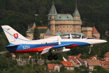 5254 - Slovakia -  Air Force Aero L-39CM Albatros