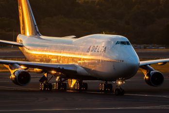 N672US - Delta Air Lines Boeing 747-400