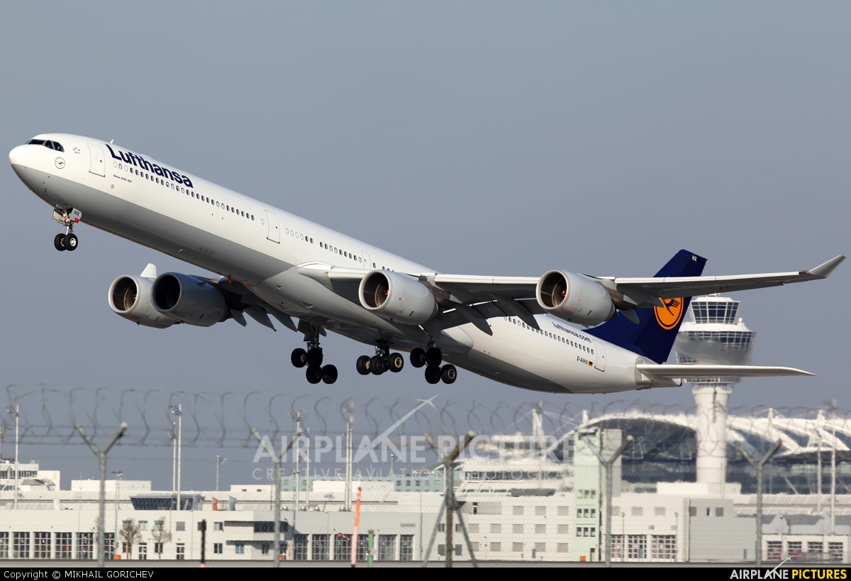 Lufthansa D-AIHX aircraft at Munich