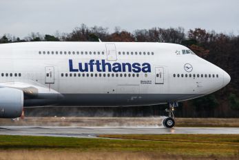 D-ABYA - Lufthansa Boeing 747-8
