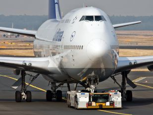 D-ABVK - Lufthansa Boeing 747-400