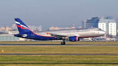VQ-BIU - Aeroflot Airbus A320