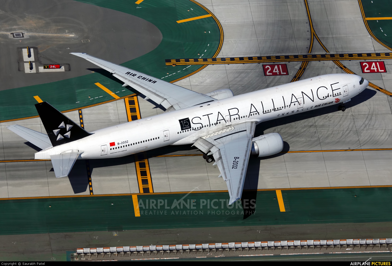 Air China B-2032 aircraft at Los Angeles Intl