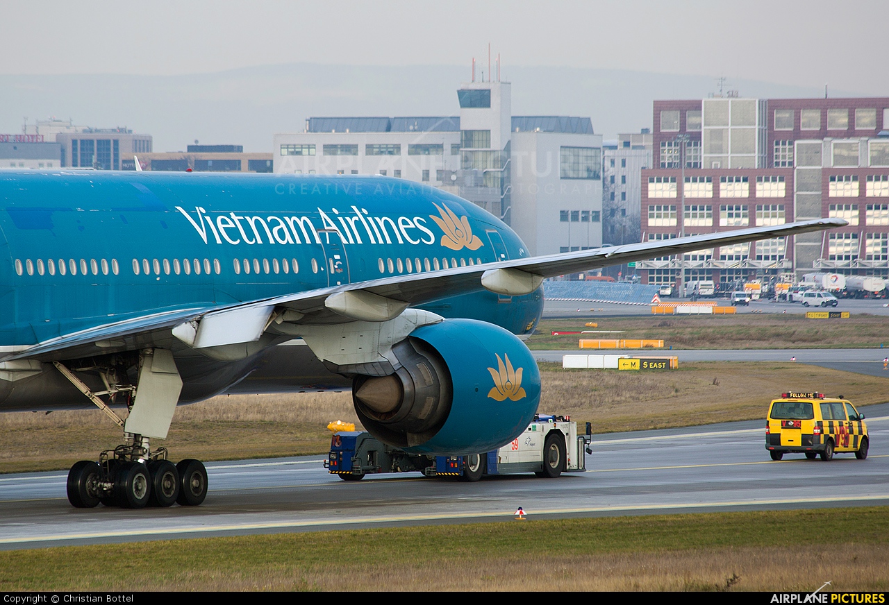 Vietnam Airlines VN-A145 aircraft at Frankfurt
