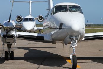 PT-WNL - Private Beechcraft 300 King Air 350