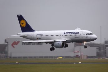 D-AILK - Lufthansa Airbus A319