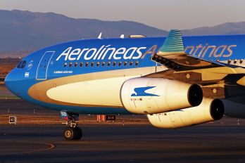 LV-CSD - Aerolineas Argentinas Airbus A340-300