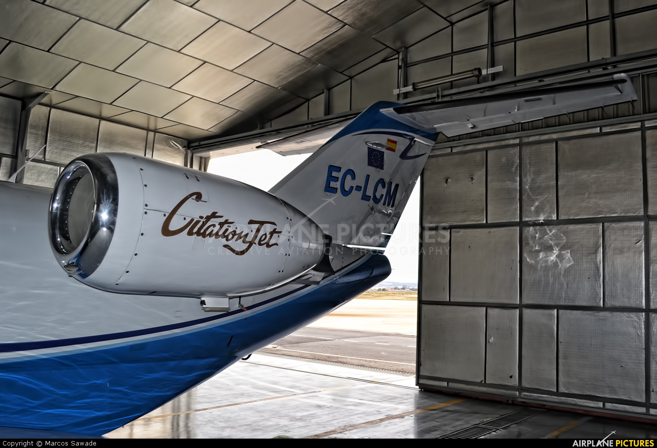 Private EC-LCM aircraft at Alicante - El Altet
