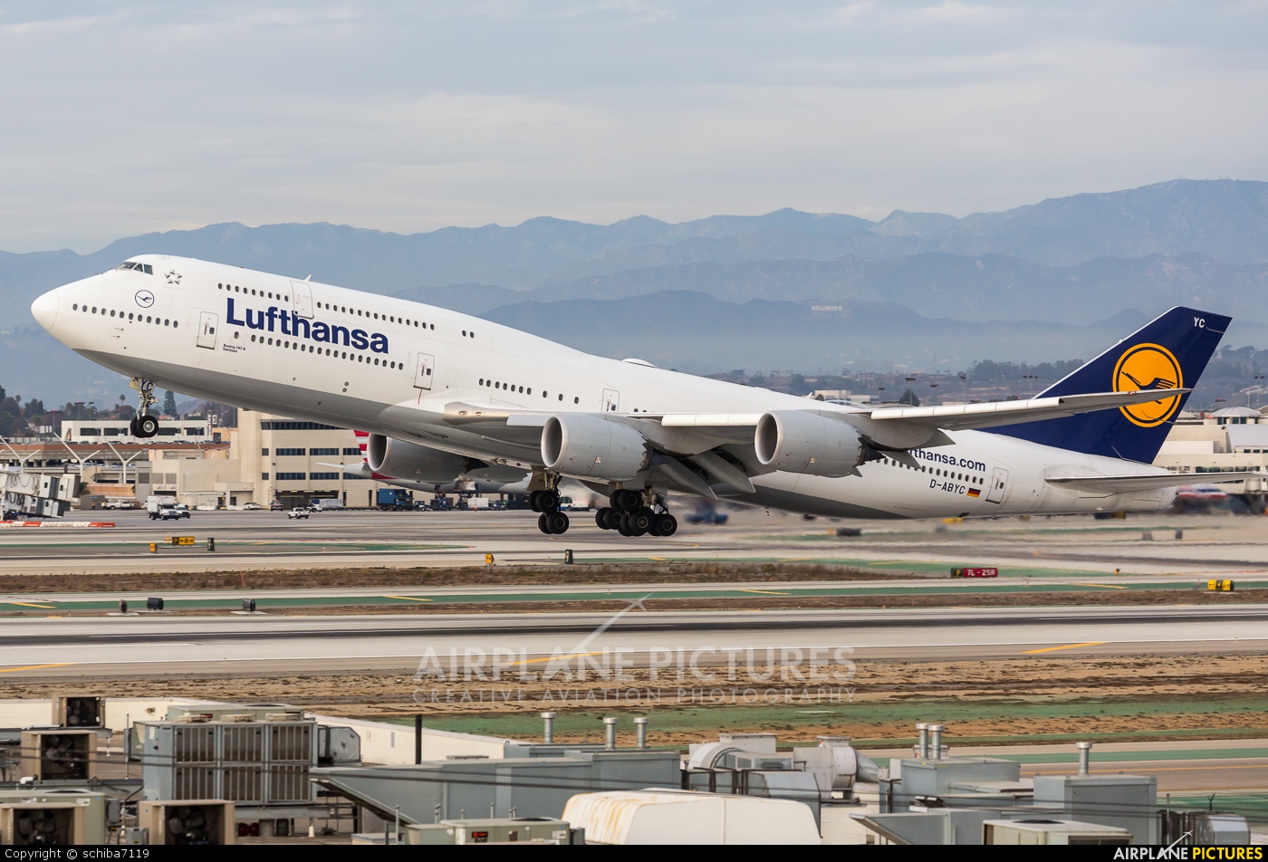 Lufthansa D-ABYC aircraft at Los Angeles Intl