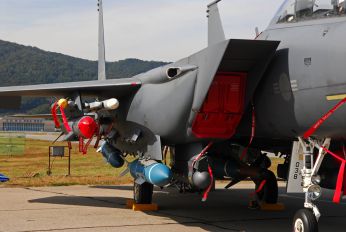02-038 - Korea (South) - Air Force McDonnell Douglas F-15E Strike Eagle