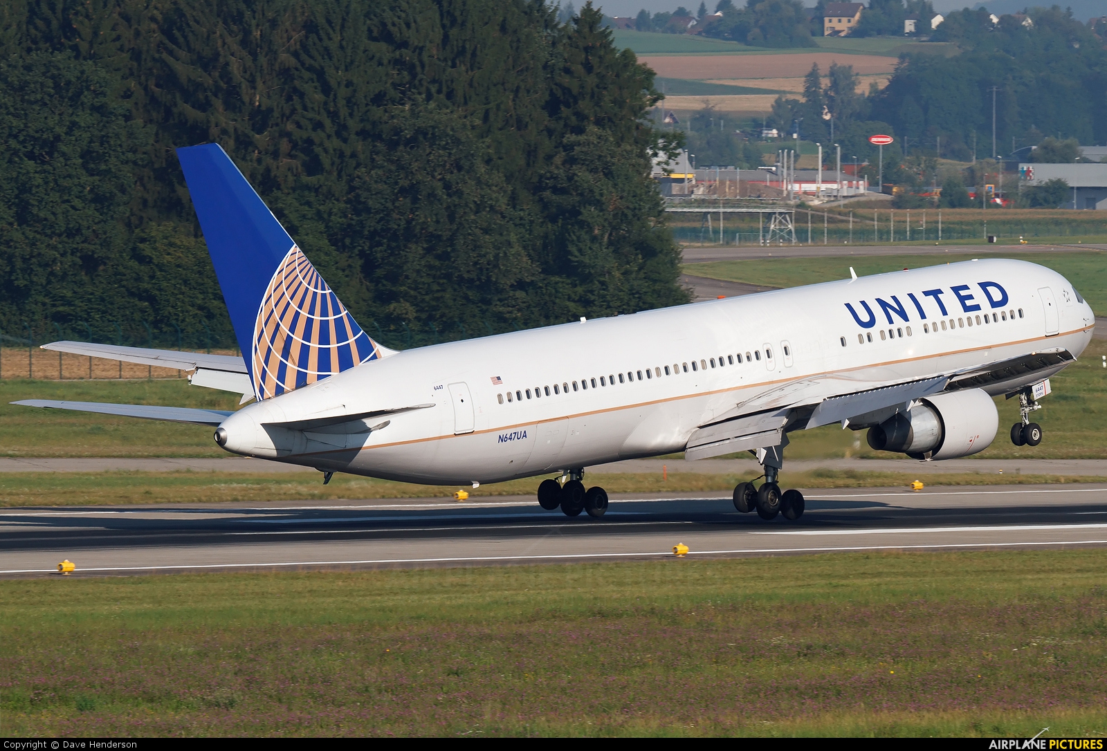 United Airlines N647UA aircraft at Zurich