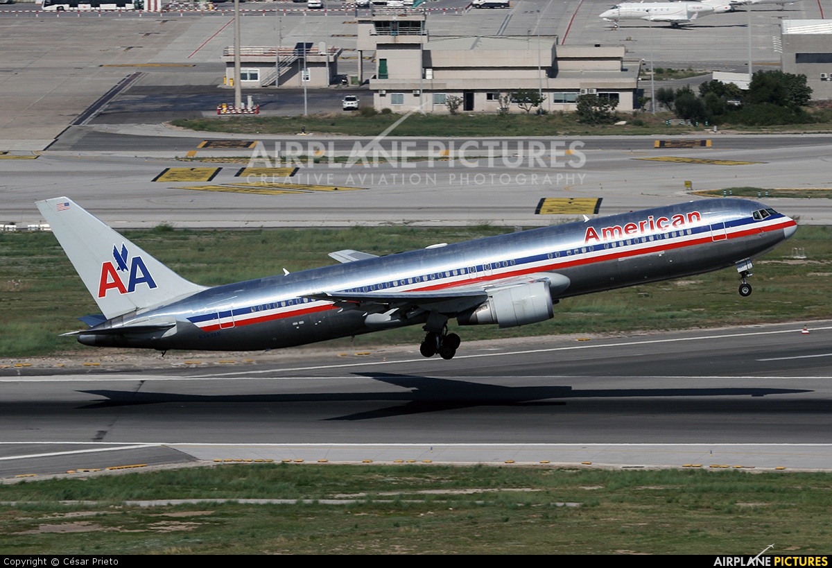 American Airlines N347AN aircraft at Barcelona - El Prat