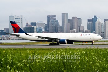 N807NW - Delta Air Lines Airbus A330-300