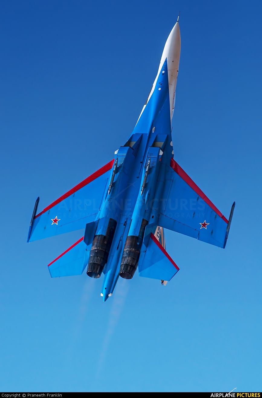 Russia - Air Force "Russian Knights" 20 aircraft at Yelahanka AFB