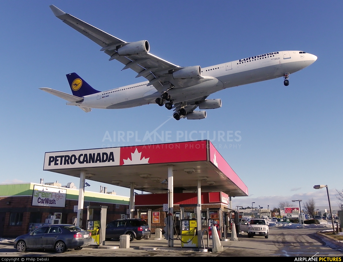 Lufthansa D-AIGD aircraft at Toronto - Pearson Intl, ON