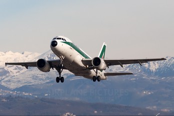 EI-IME - Alitalia Airbus A319