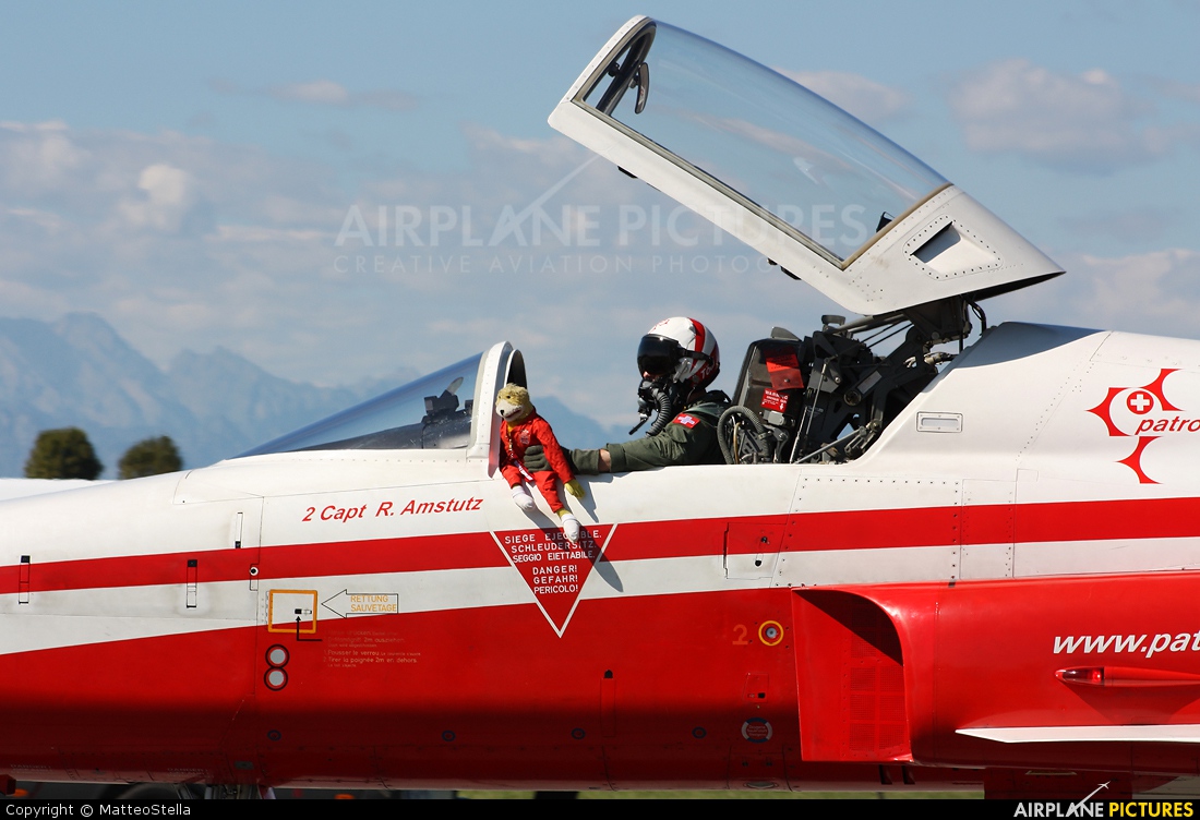 Switzerland - Air Force:  Patrouille de Suisse J-3089 aircraft at Rivolto