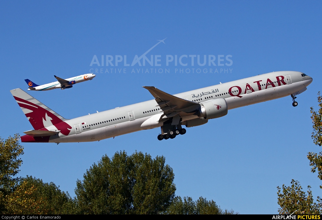 Qatar Airways A7-BAB aircraft at Madrid - Barajas
