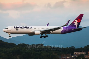 N592HA - Hawaiian Airlines Boeing 767-300ER