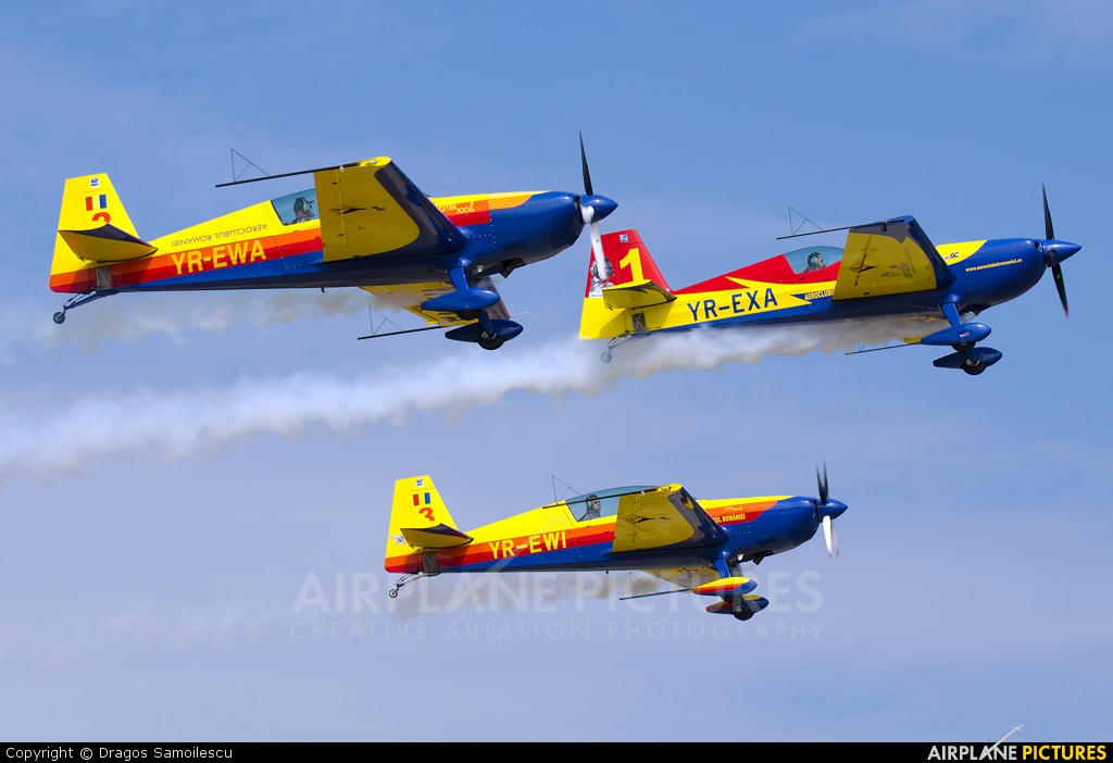 Hawks of Romania YR-EXA aircraft at Caransebes