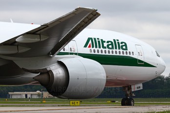 EI-DBM - Alitalia Boeing 777-200ER